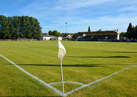 Stade  Charles de Gaulles